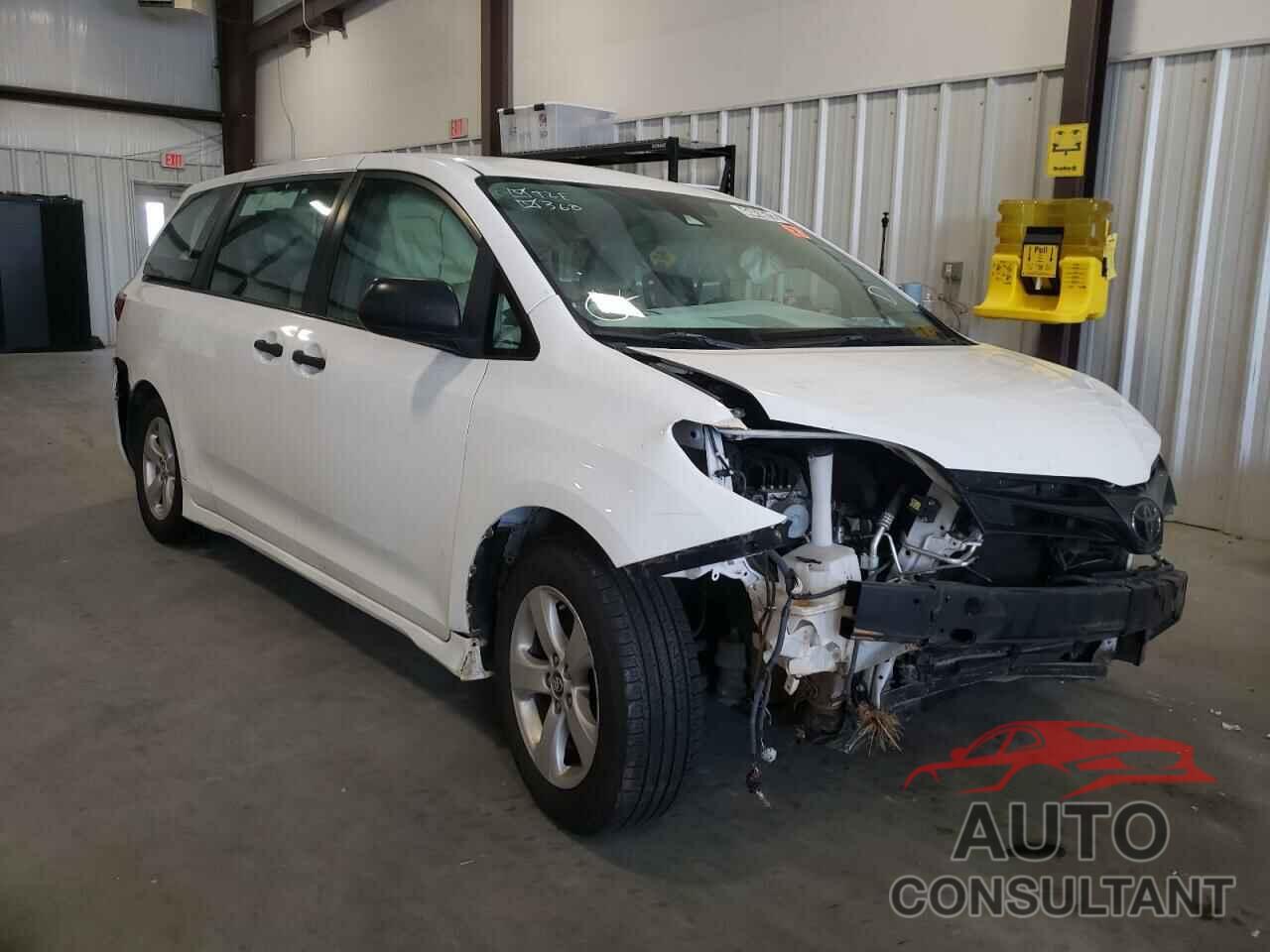 TOYOTA SIENNA 2018 - 5TDZZ3DC1JS935125