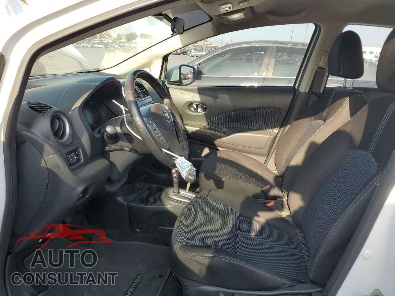 NISSAN VERSA 2018 - 3N1CE2CP6JL359914