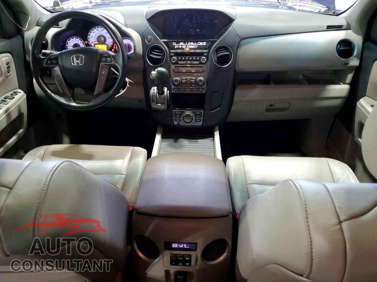 HONDA PILOT 2015 - 5FNYF4H92FB073487