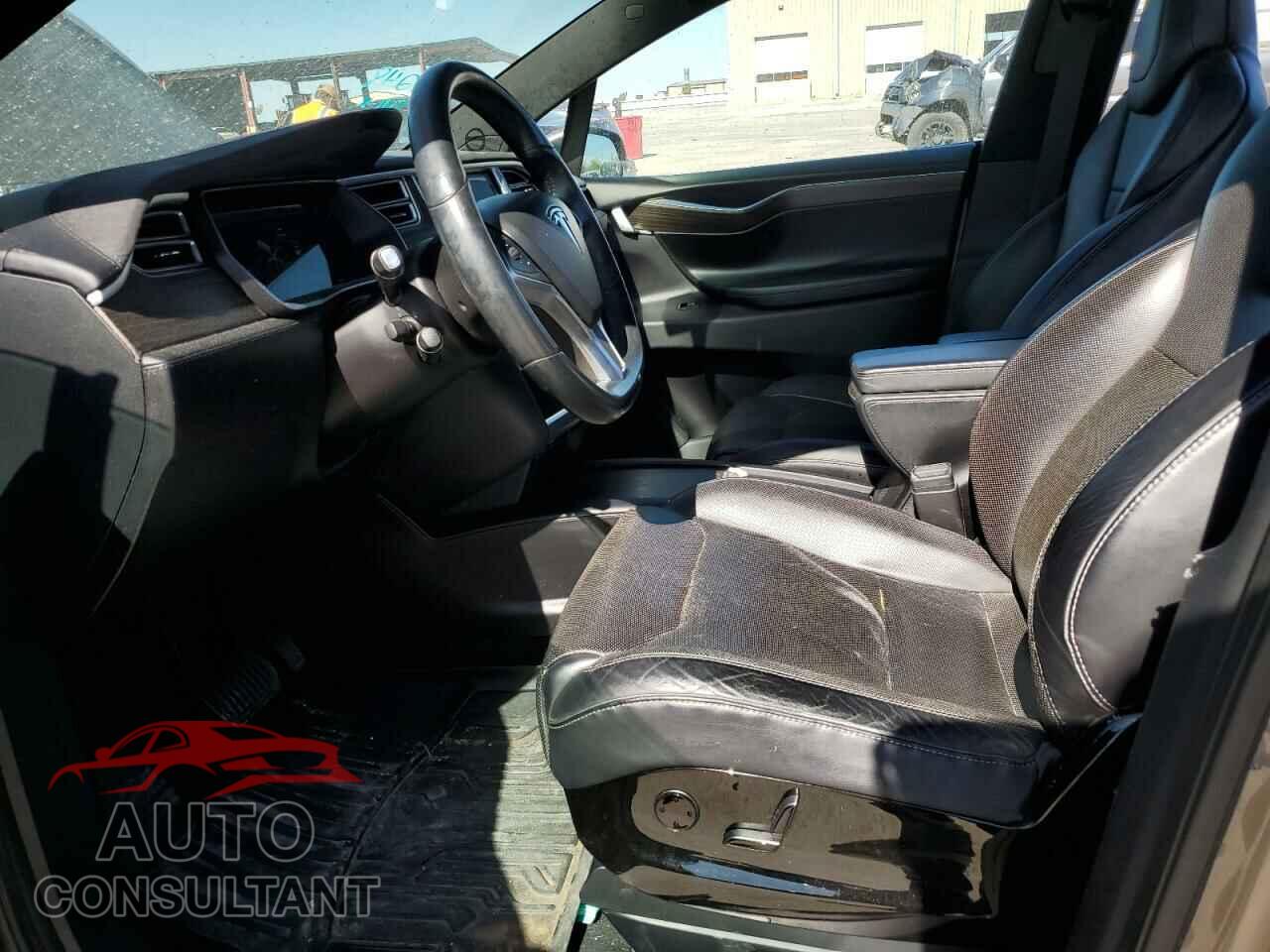 TESLA MODEL X 2016 - 5YJXCBE28GF021248
