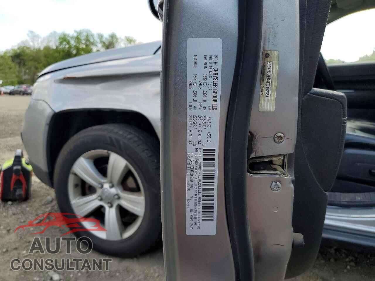 JEEP COMPASS 2015 - 1C4NJDEB4FD162364