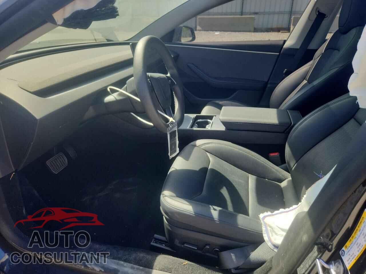 TESLA MODEL 3 2025 - 5YJ3E1EA0SF061472