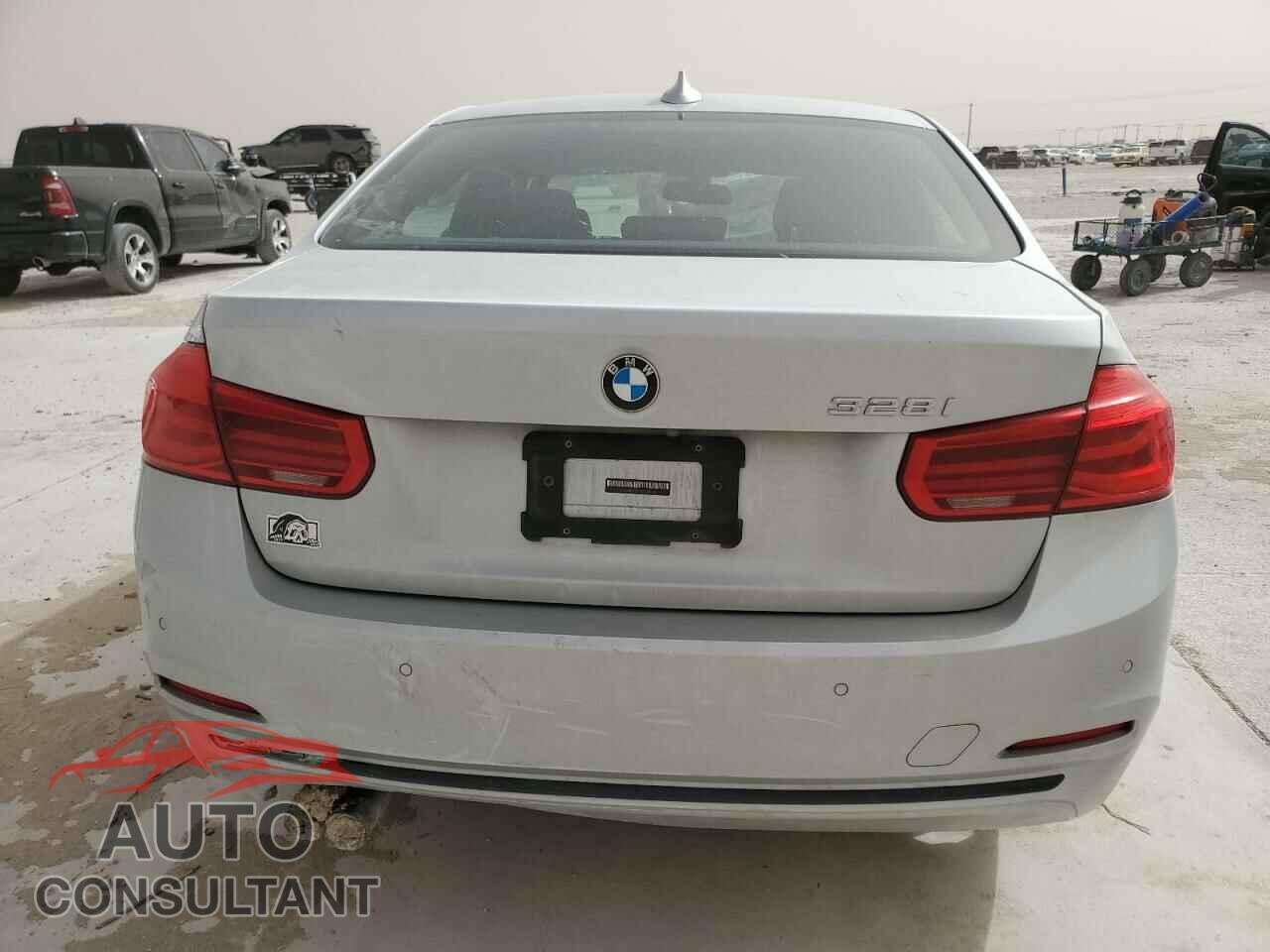 BMW 3 SERIES 2016 - WBA8E9G57GNU29561
