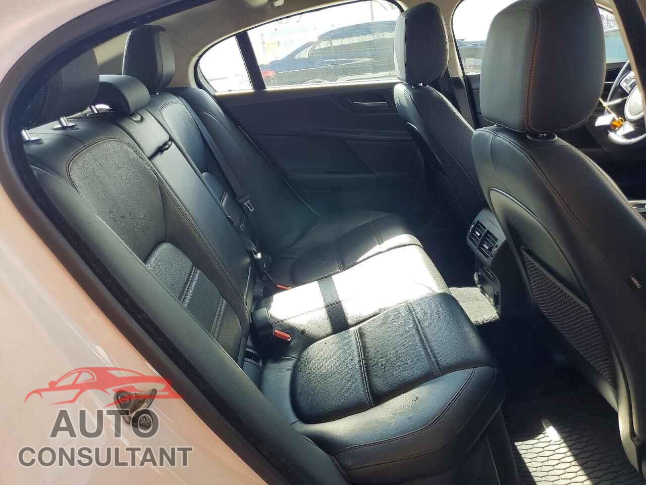 JAGUAR XE 2017 - SAJAK4BN3HA953940