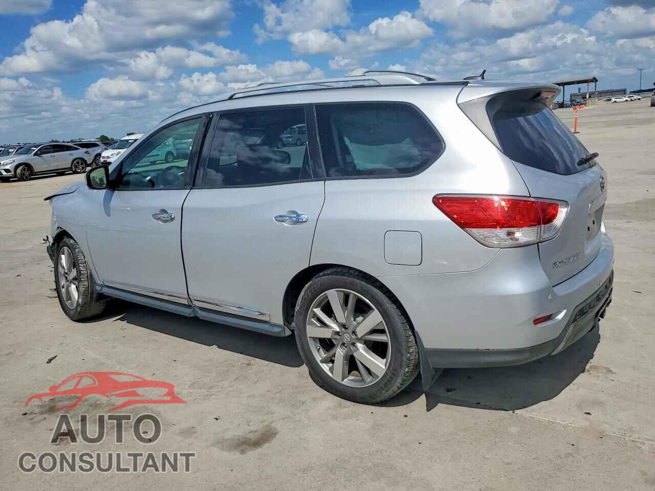 NISSAN PATHFINDER 2013 - 5N1AR2MM8DC671869