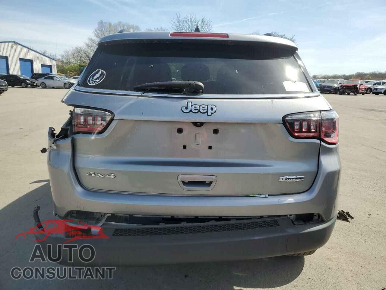 JEEP COMPASS 2020 - 3C4NJDBB3LT132024