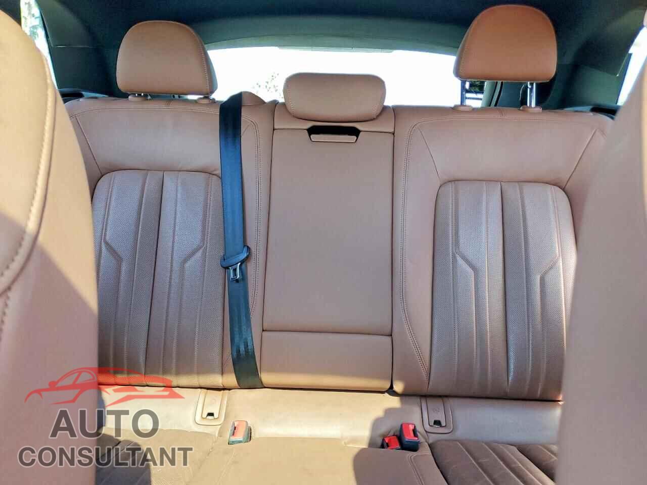 AUDI E-TRON 2019 - WA1LAAGE9KB011727