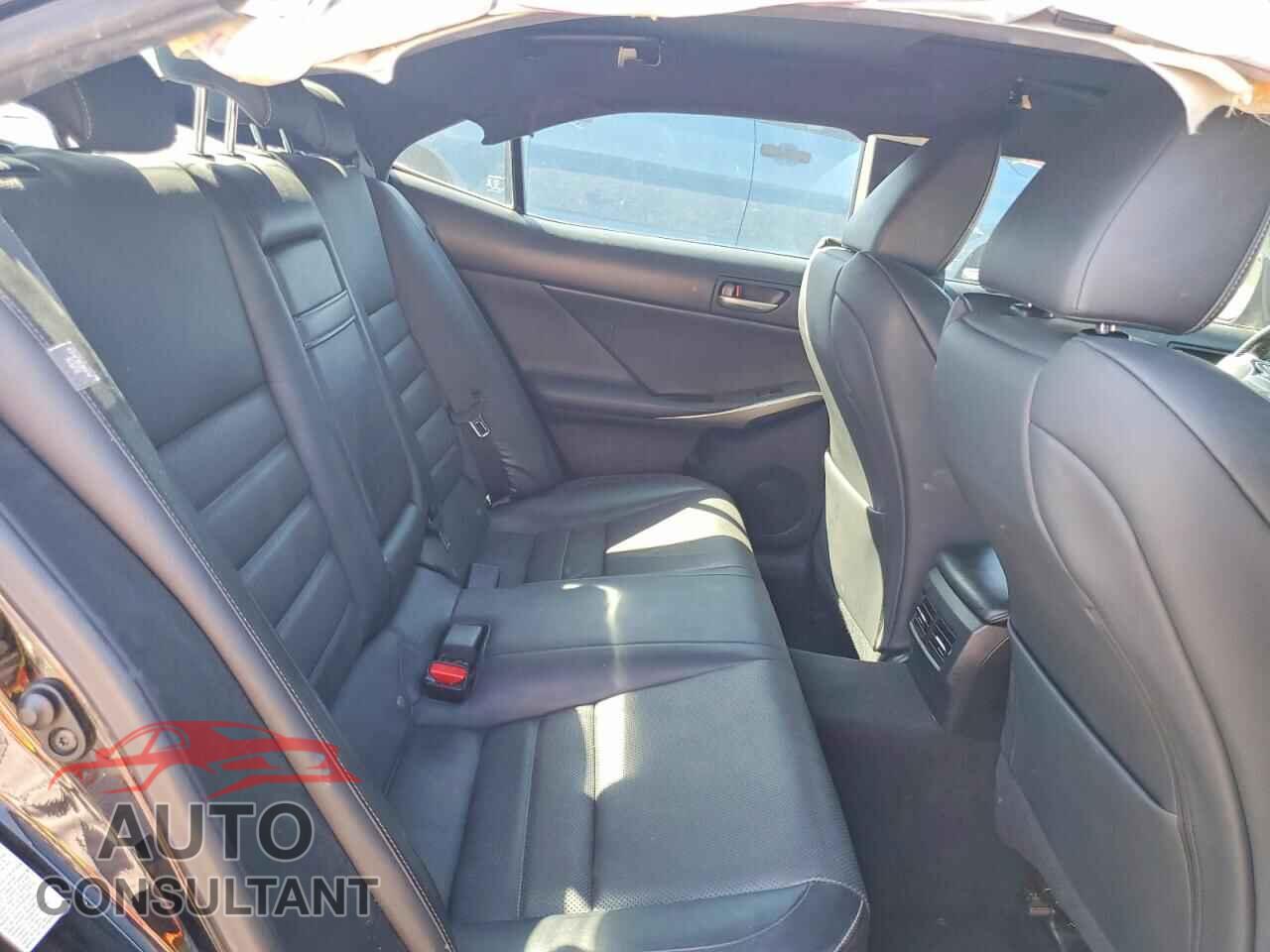 LEXUS IS 2017 - JTHBA1D21H5050880