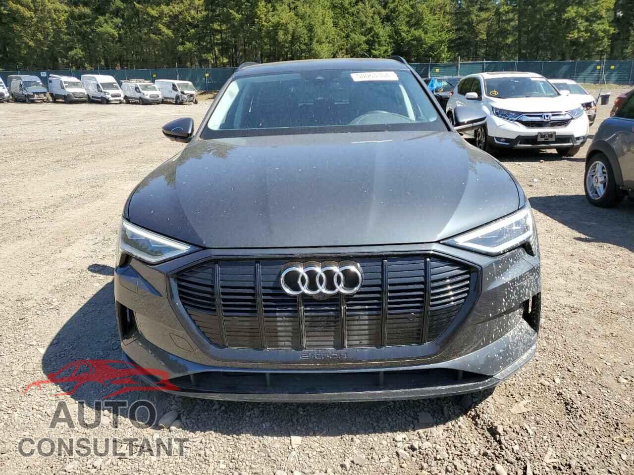 AUDI E-TRON 2021 - WA1LAAGE7MB018890