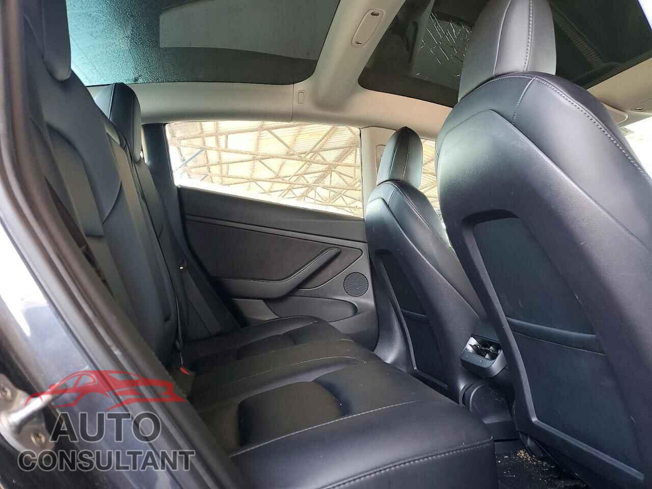 TESLA MODEL 3 2021 - 5YJ3E1EC4MF077453