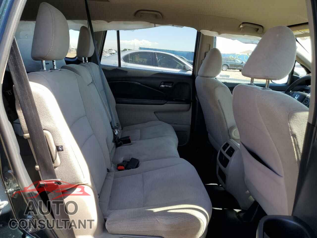 HONDA PILOT 2017 - 5FNYF5H15HB044505