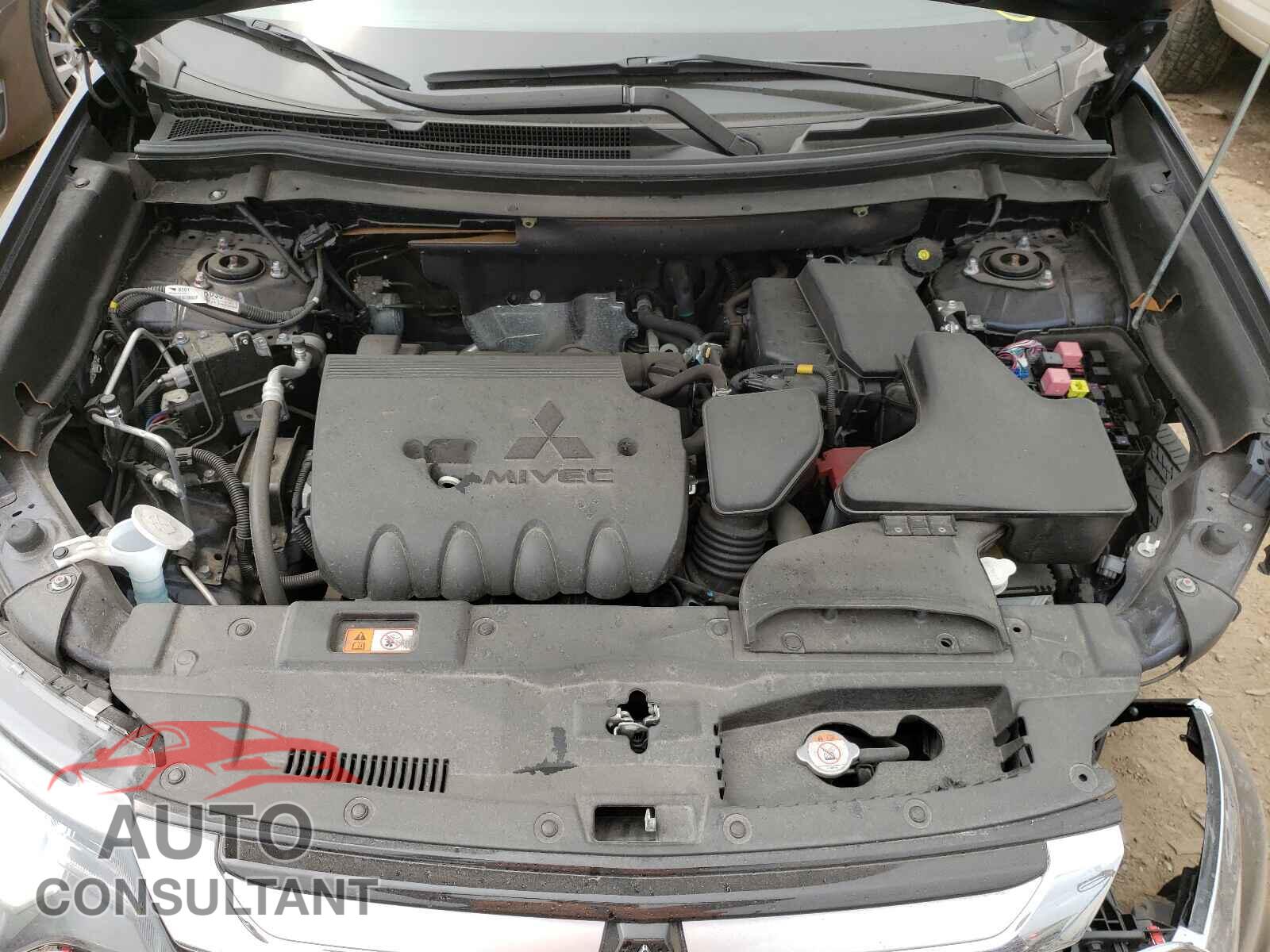 MITSUBISHI OUTLANDER 2018 - JA4AD2A34JJ004541