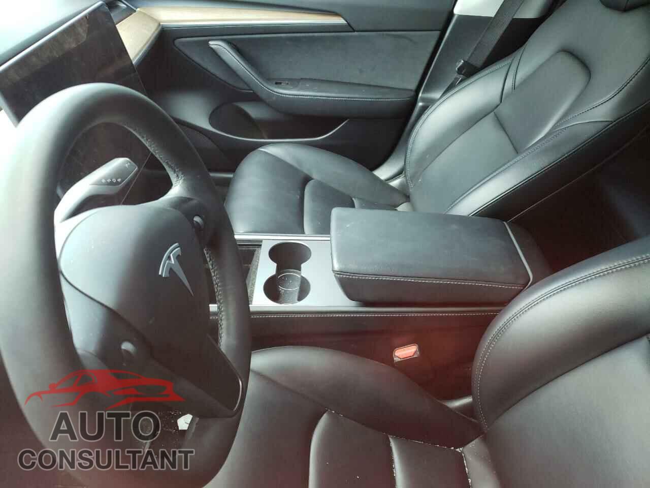TESLA MODEL 3 2021 - 5YJ3E1EA0MF987843