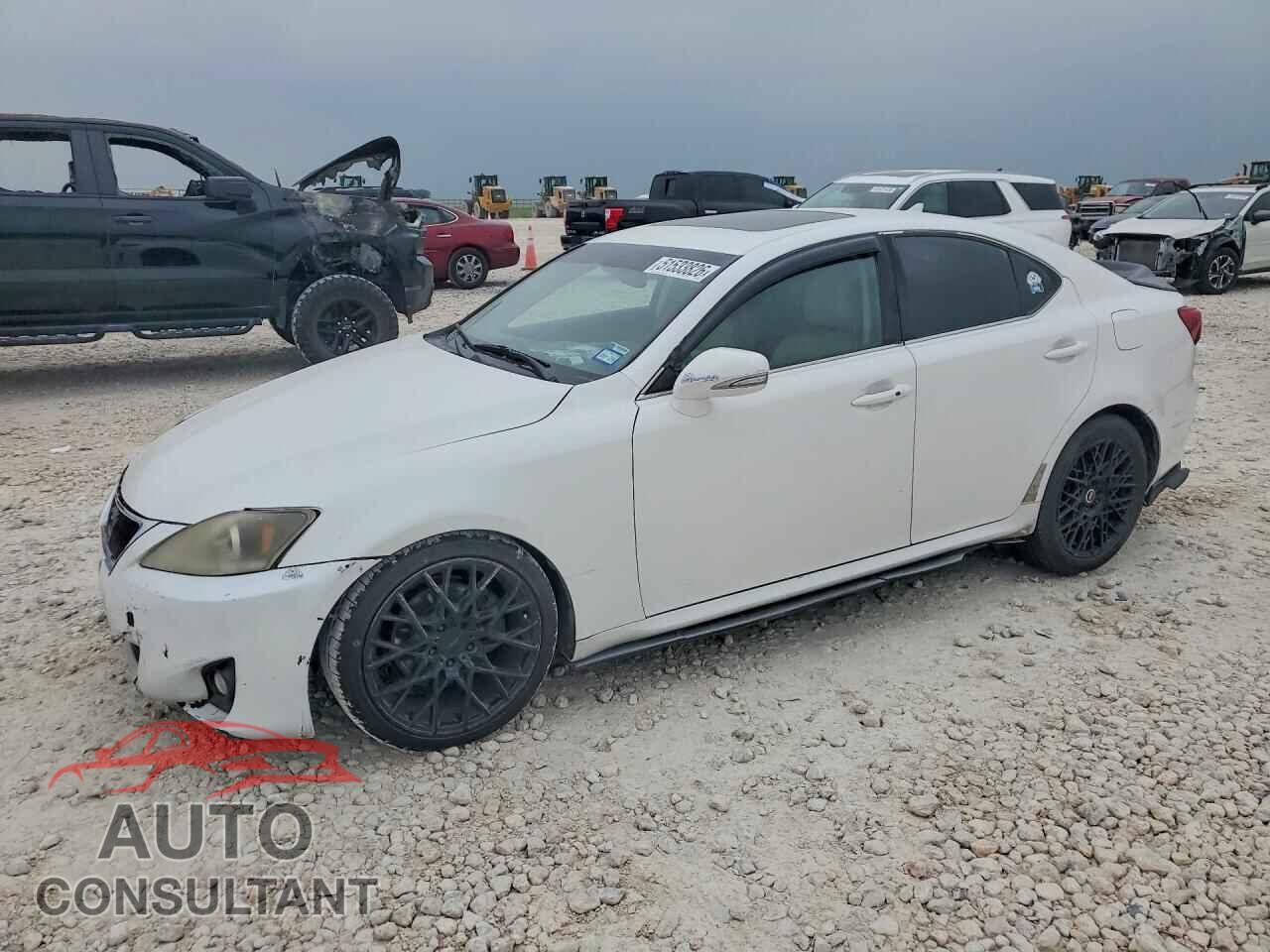 LEXUS IS 2011 - JTHBF5C24B5135083