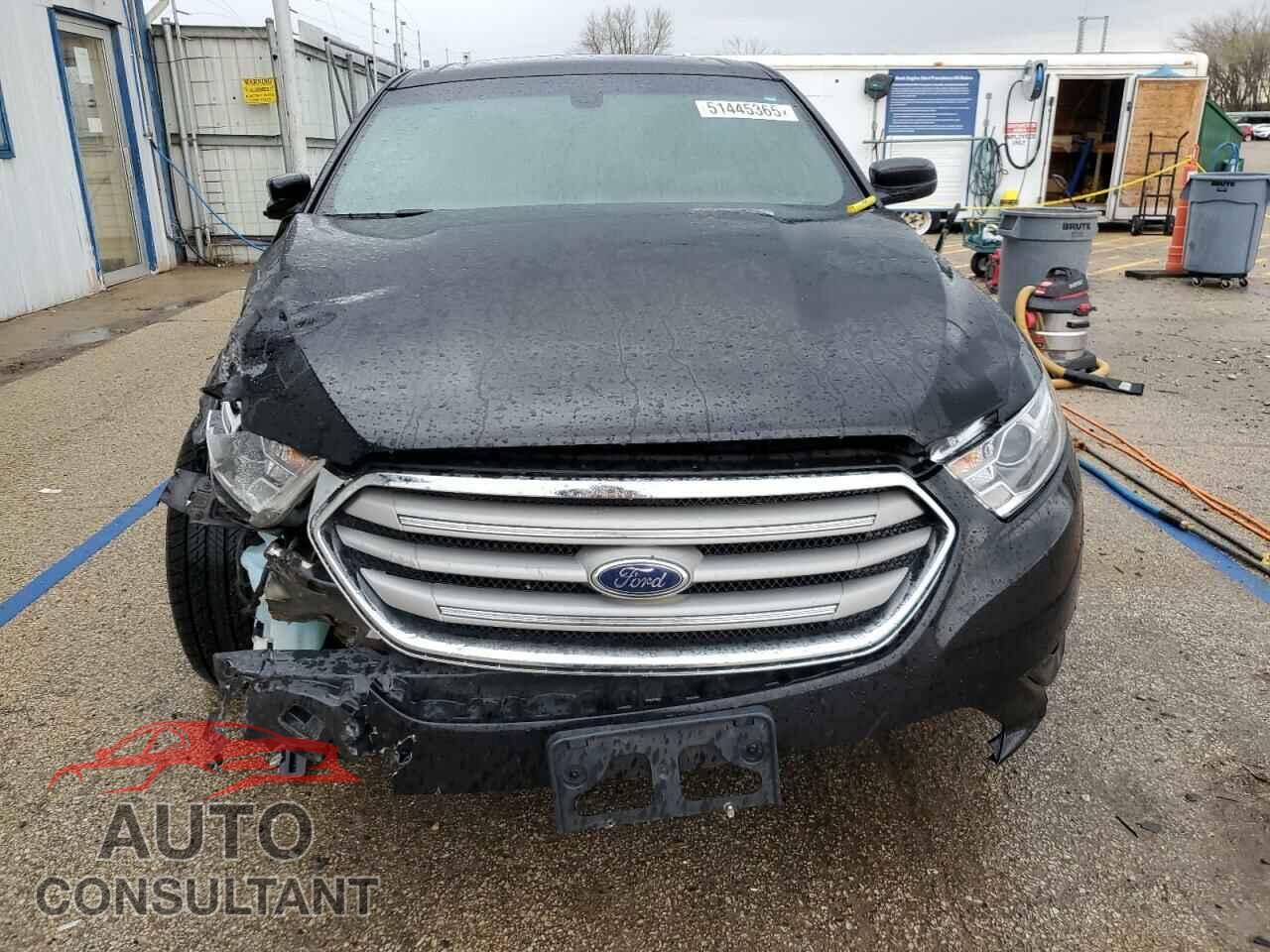 FORD TAURUS 2017 - 1FAHP2E81HG112436
