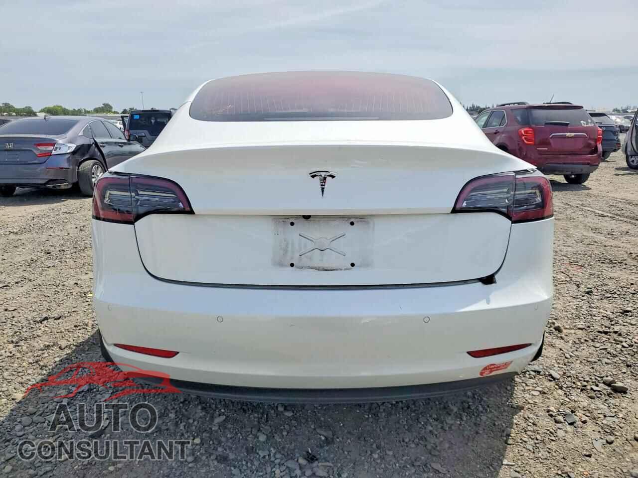 TESLA MODEL 3 2018 - 5YJ3E1EA3JF005637