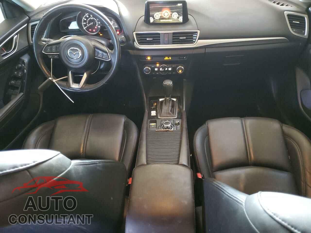 MAZDA 3 2017 - 3MZBN1L36HM127010