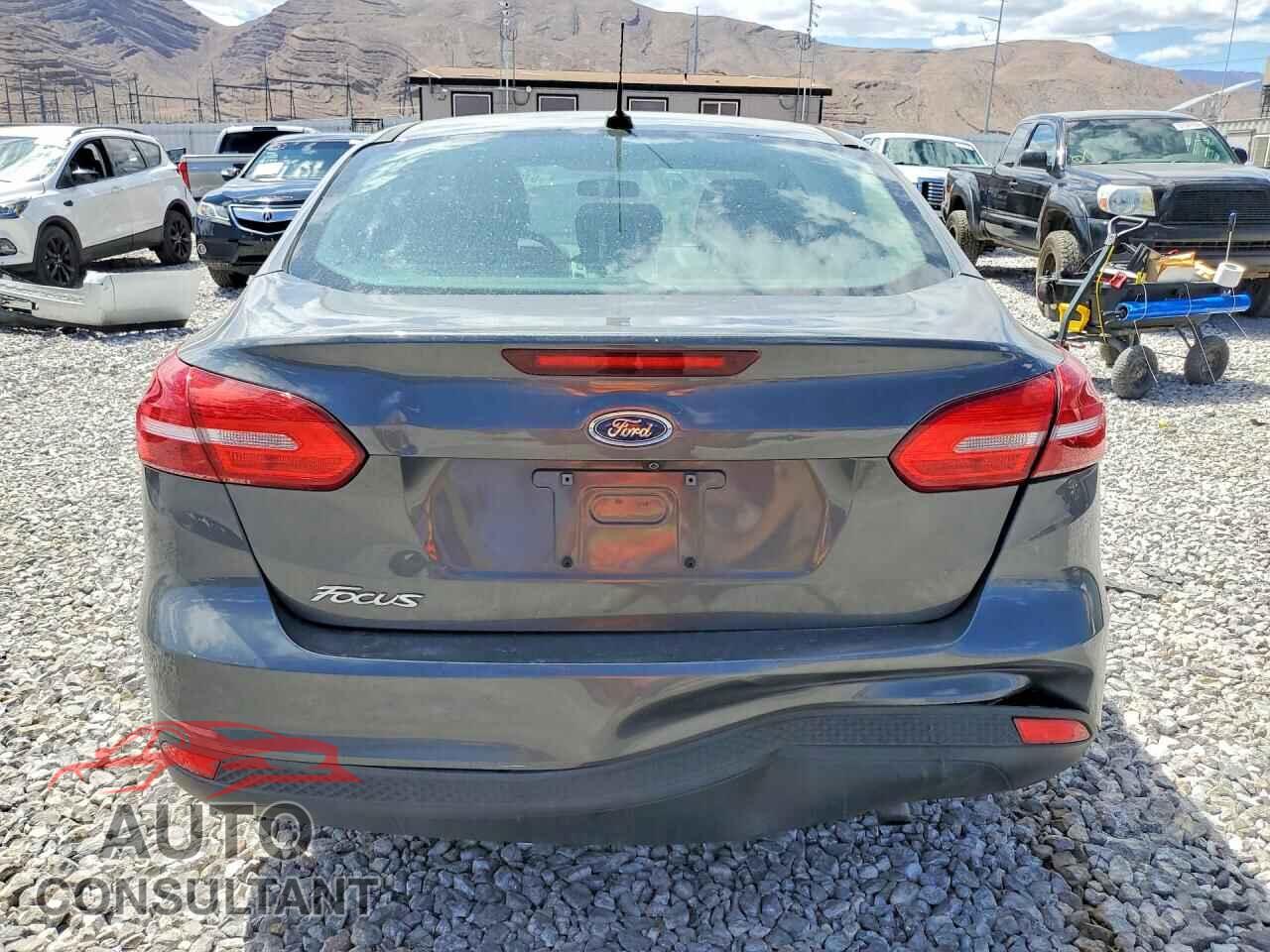FORD FOCUS 2017 - 1FADP3E28HL308462