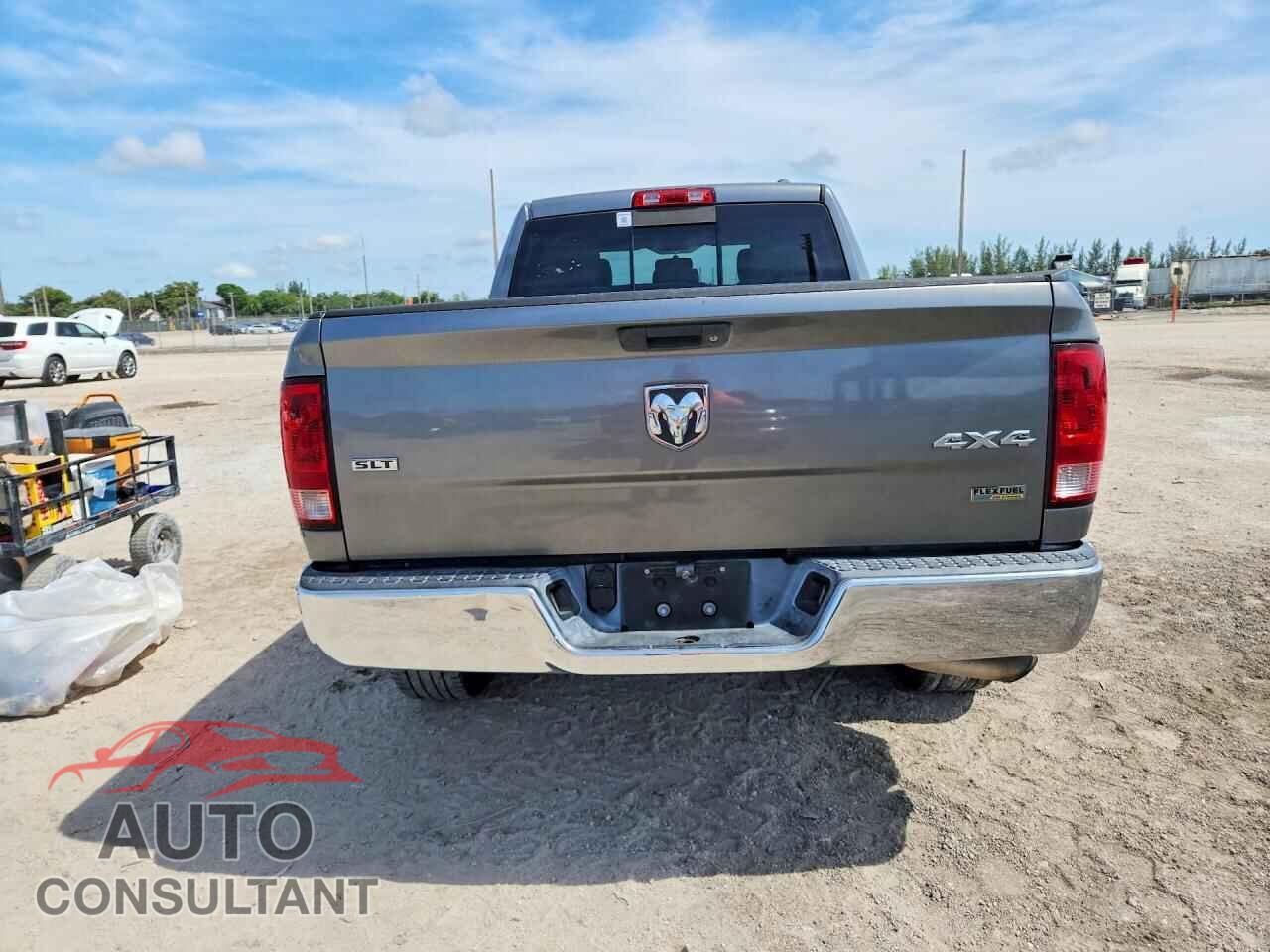 DODGE RAM 1500 2012 - 1C6RD7GP5CS220807