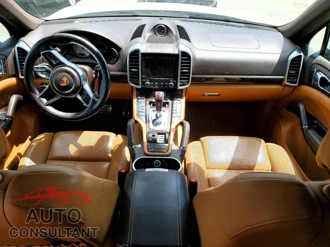 PORSCHE CAYENNE 2018 - WP1AB2A23JLA60847
