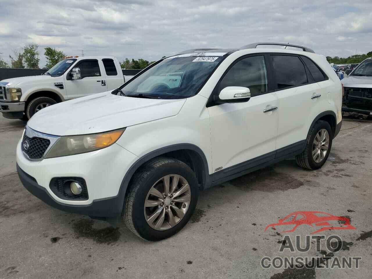 KIA SORENTO 2011 - 5XYKUDA29BG036660