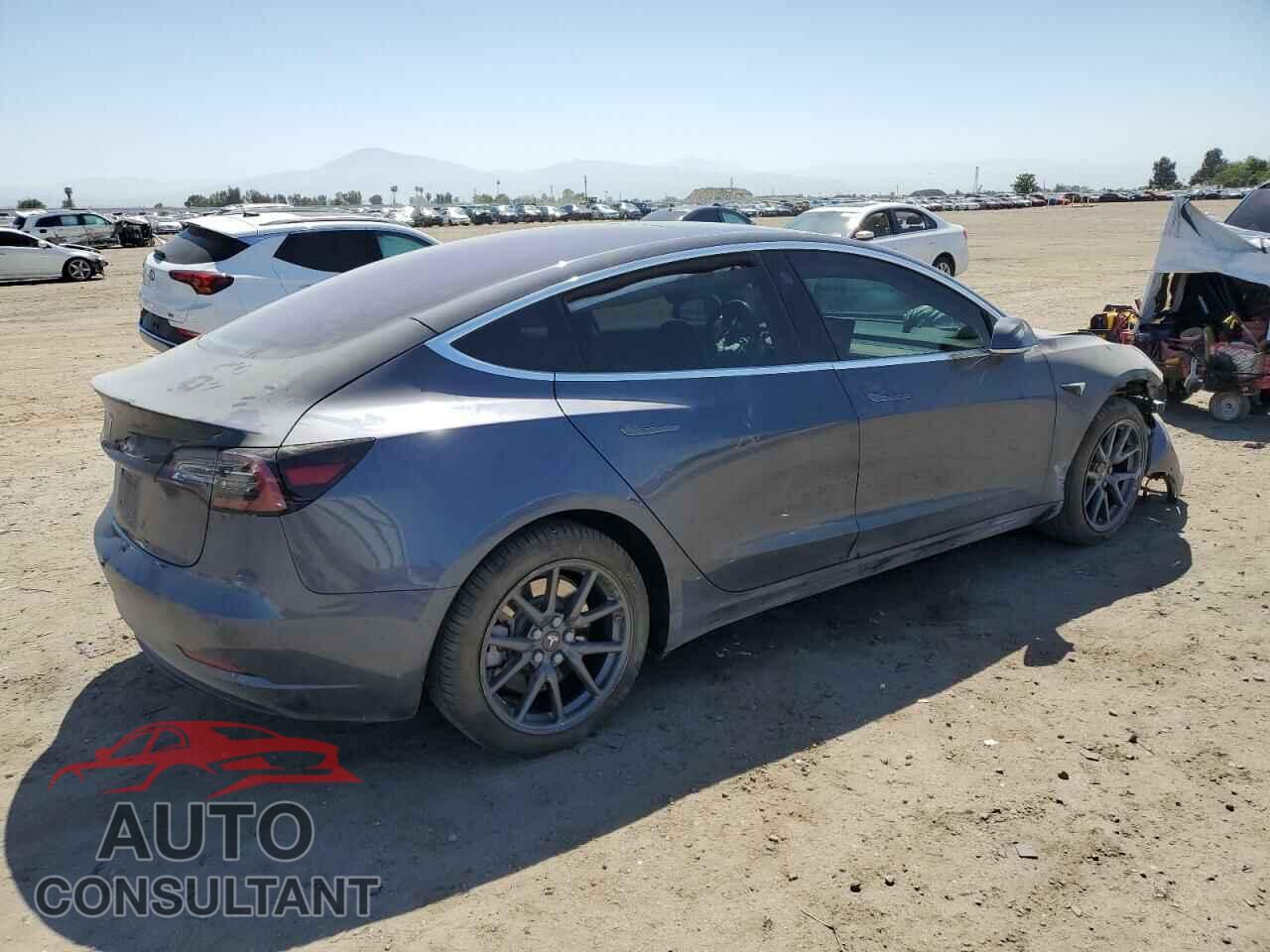 TESLA MODEL 3 2018 - 5YJ3E1EA1JF037051