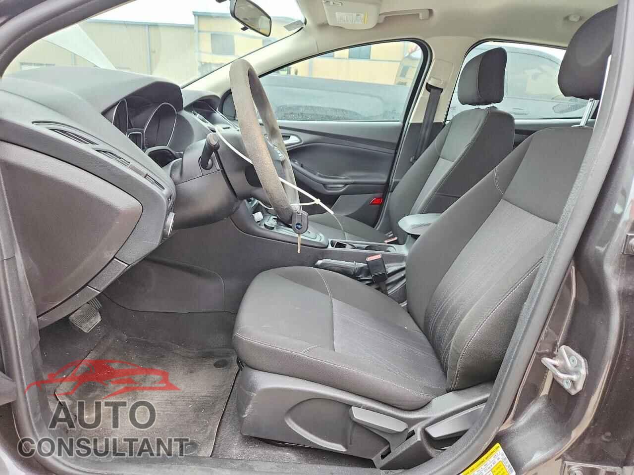FORD FOCUS 2015 - 1FADP3F29FL218958