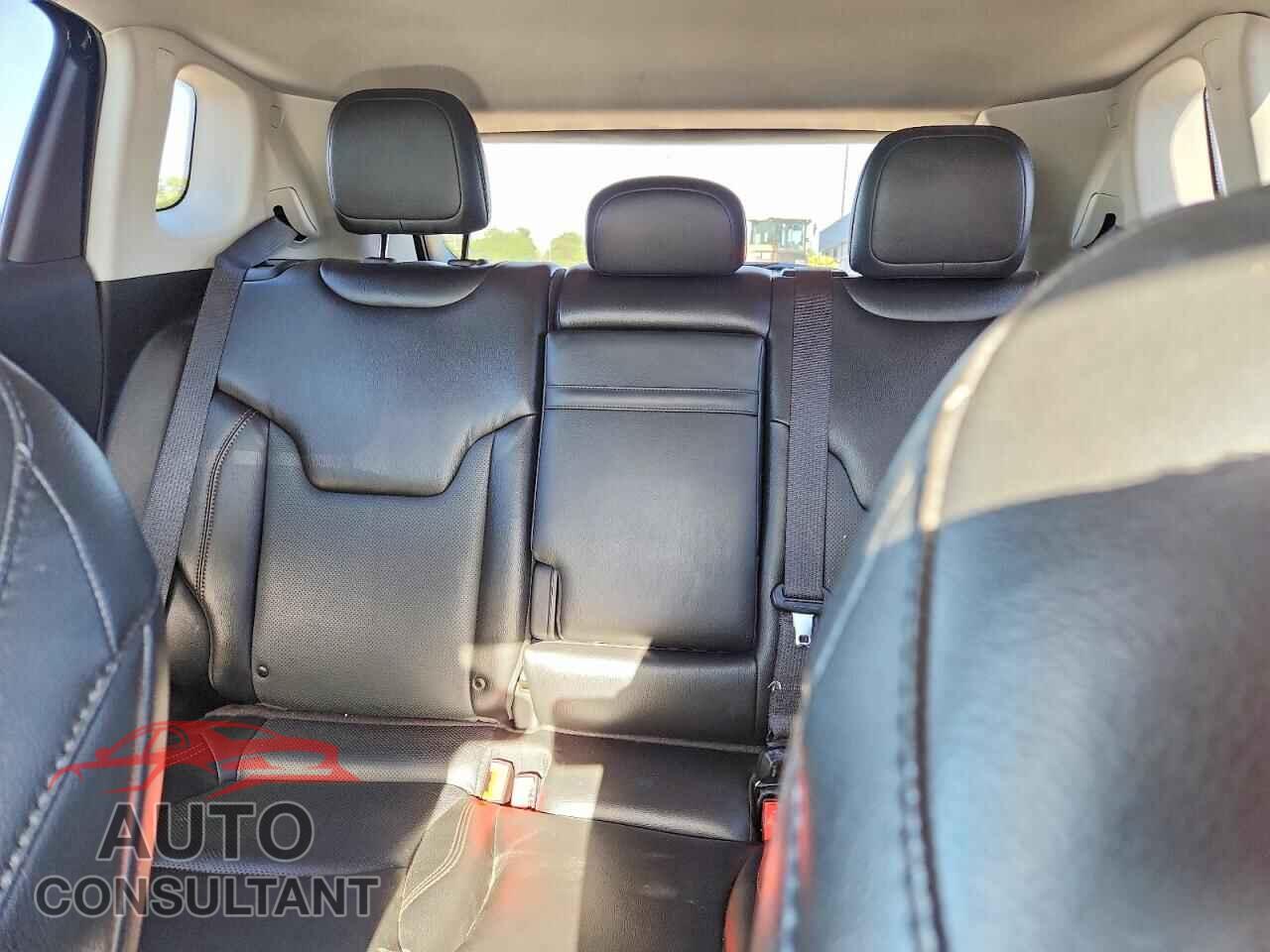 JEEP COMPASS 2019 - 3C4NJDCB4KT659728