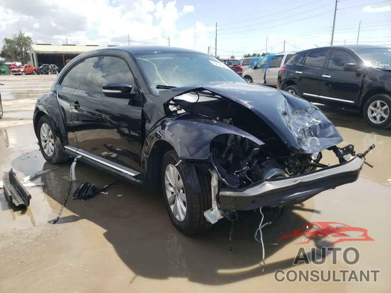 VOLKSWAGEN BEETLE 2019 - 3VWFD7AT5KM707236