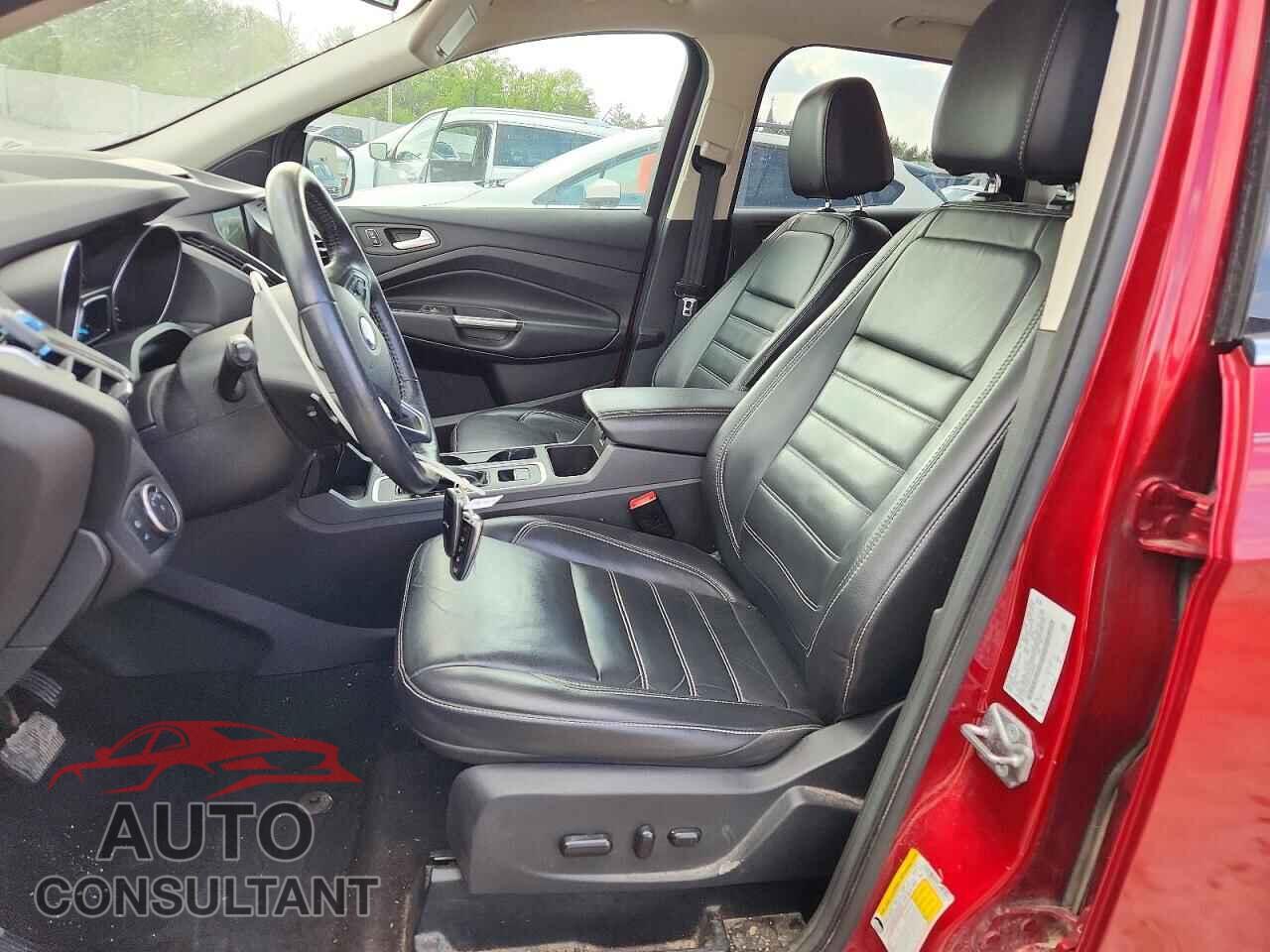 FORD ESCAPE 2017 - 1FMCU9J94HUD49794
