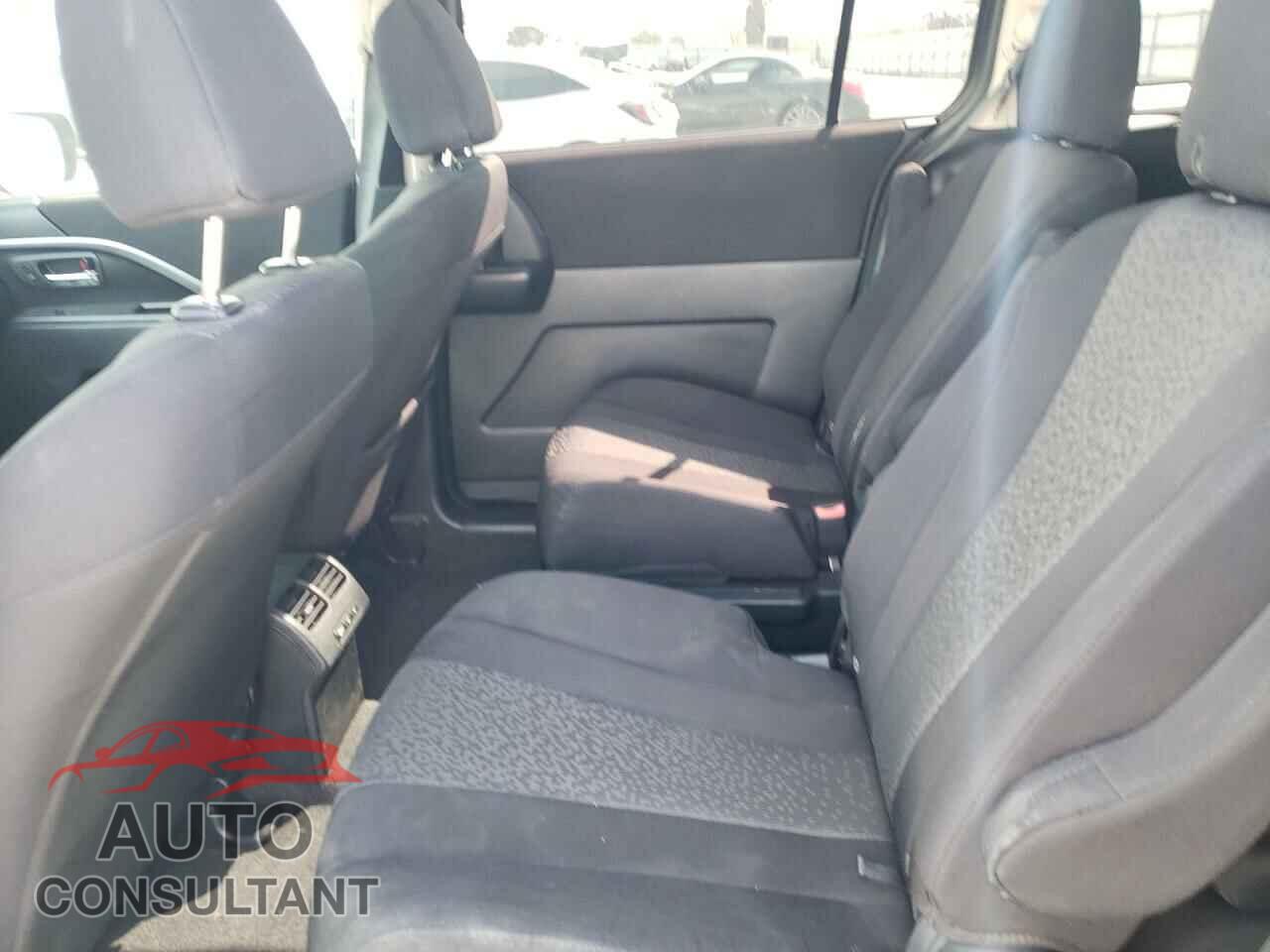 MAZDA 5 2012 - JM1CW2BL8C0139165