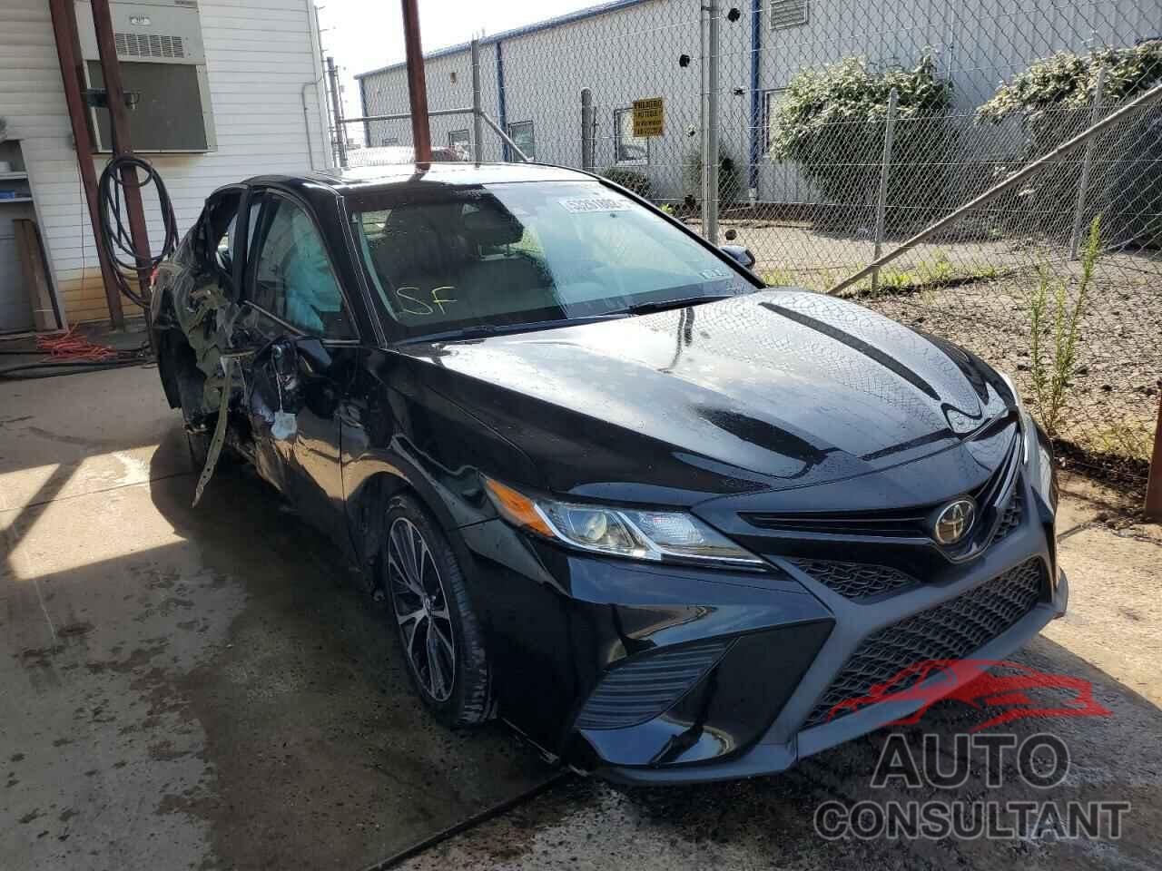 TOYOTA CAMRY 2018 - 4T1B11HKXJU601181