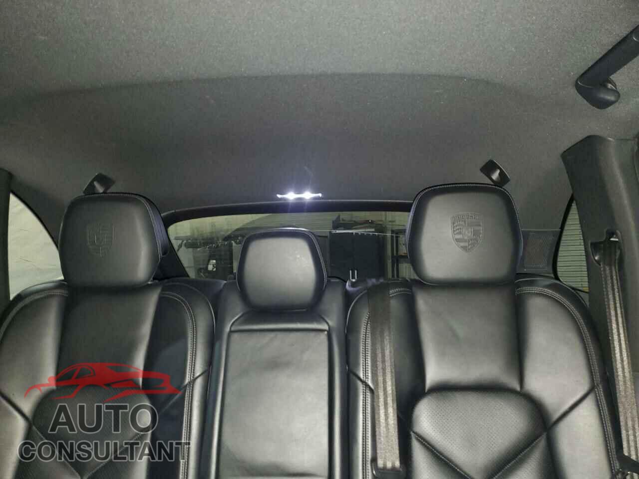 PORSCHE CAYENNE 2017 - WP1AA2A2XHKA80550
