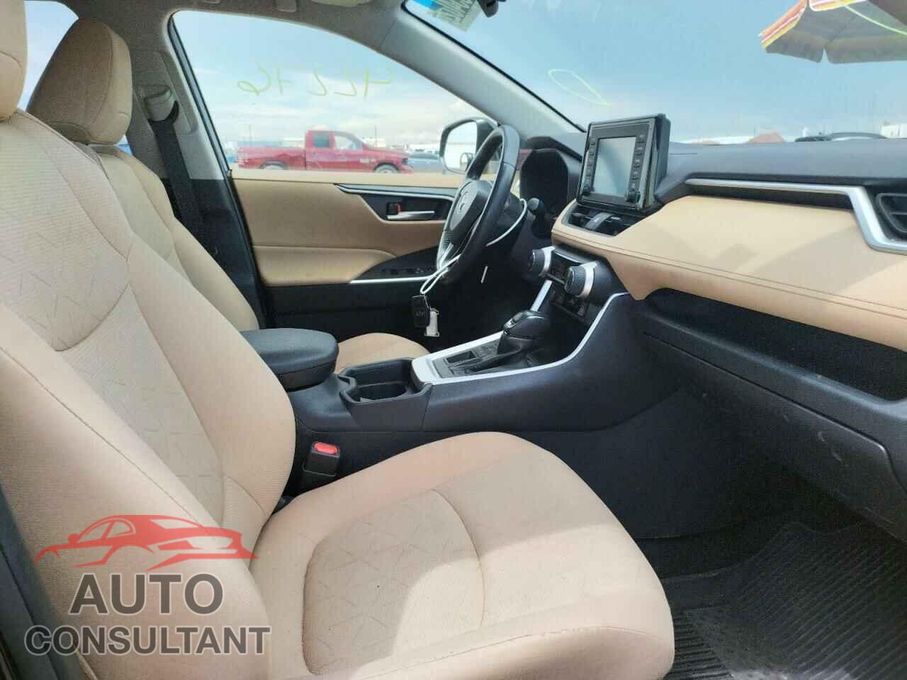 TOYOTA RAV4 2019 - JTMP1RFV2KD037033