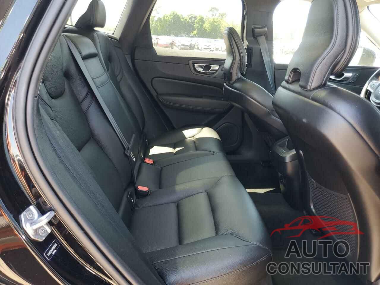 VOLVO XC60 2021 - YV4102DK4M1803399