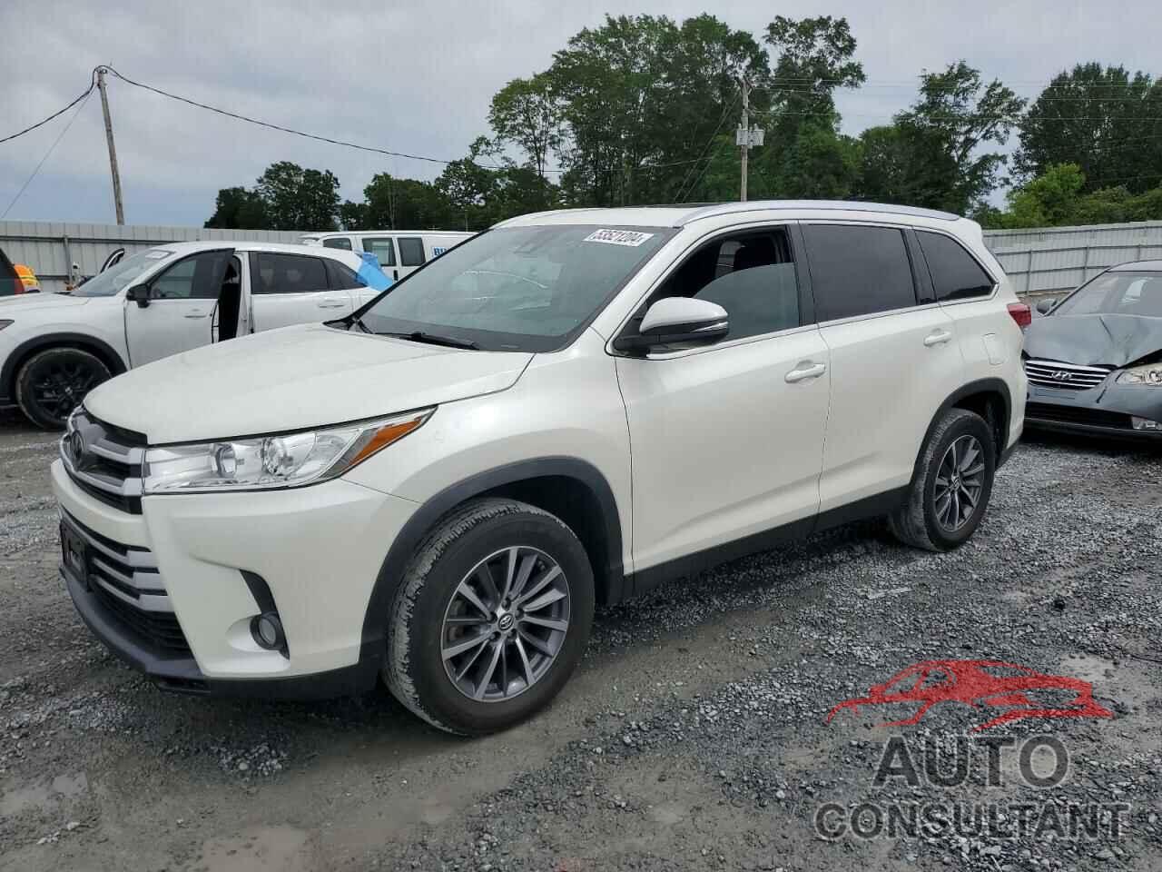 TOYOTA HIGHLANDER 2019 - 5TDKZRFH9KS569820