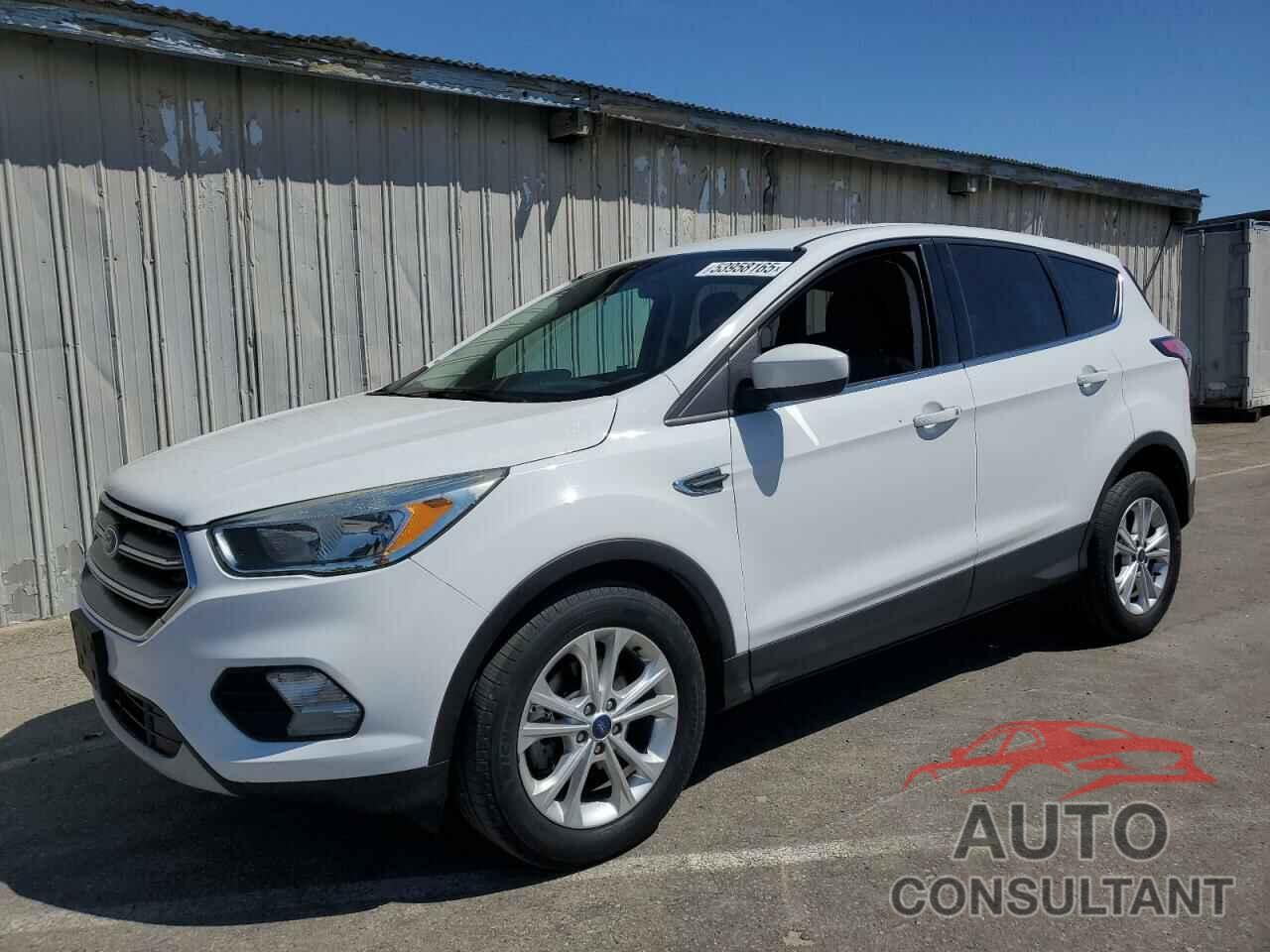 FORD ESCAPE 2017 - 1FMCU0GD4HUD54436