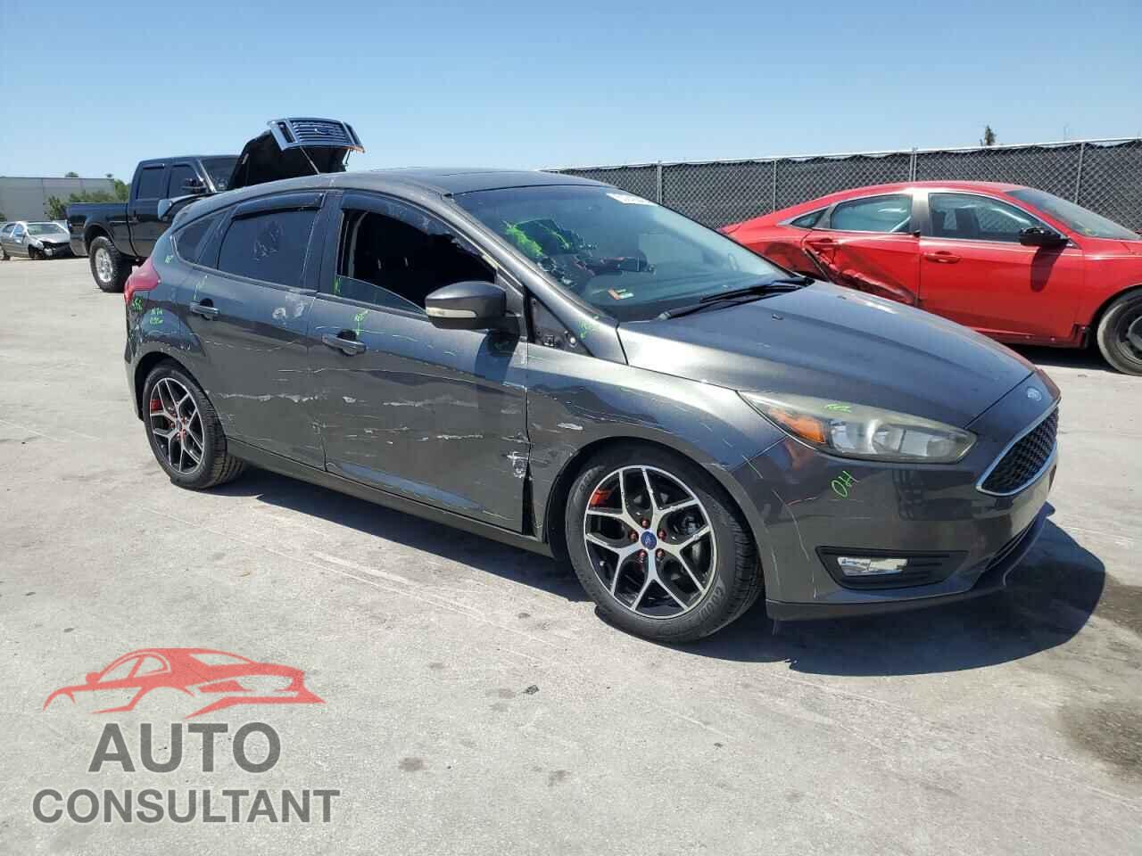 FORD FOCUS 2017 - 1FADP3M26HL338108