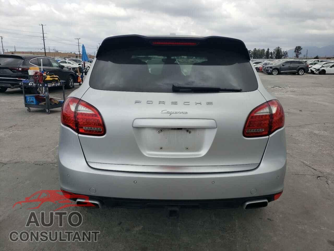 PORSCHE CAYENNE 2013 - WP1AF2A2XDLA26056