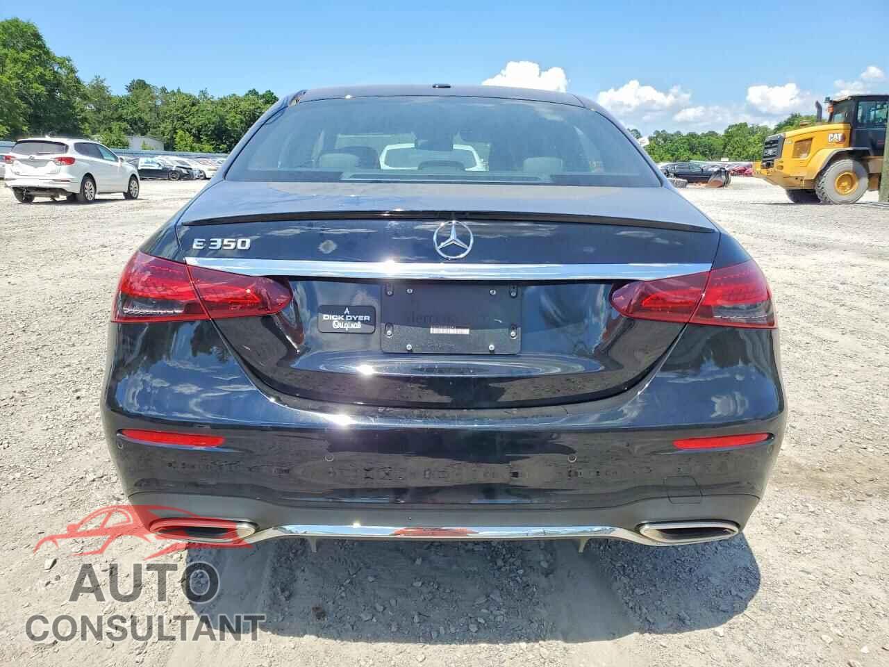 MERCEDES-BENZ E-CLASS 2022 - W1KZF8DB6NB038995