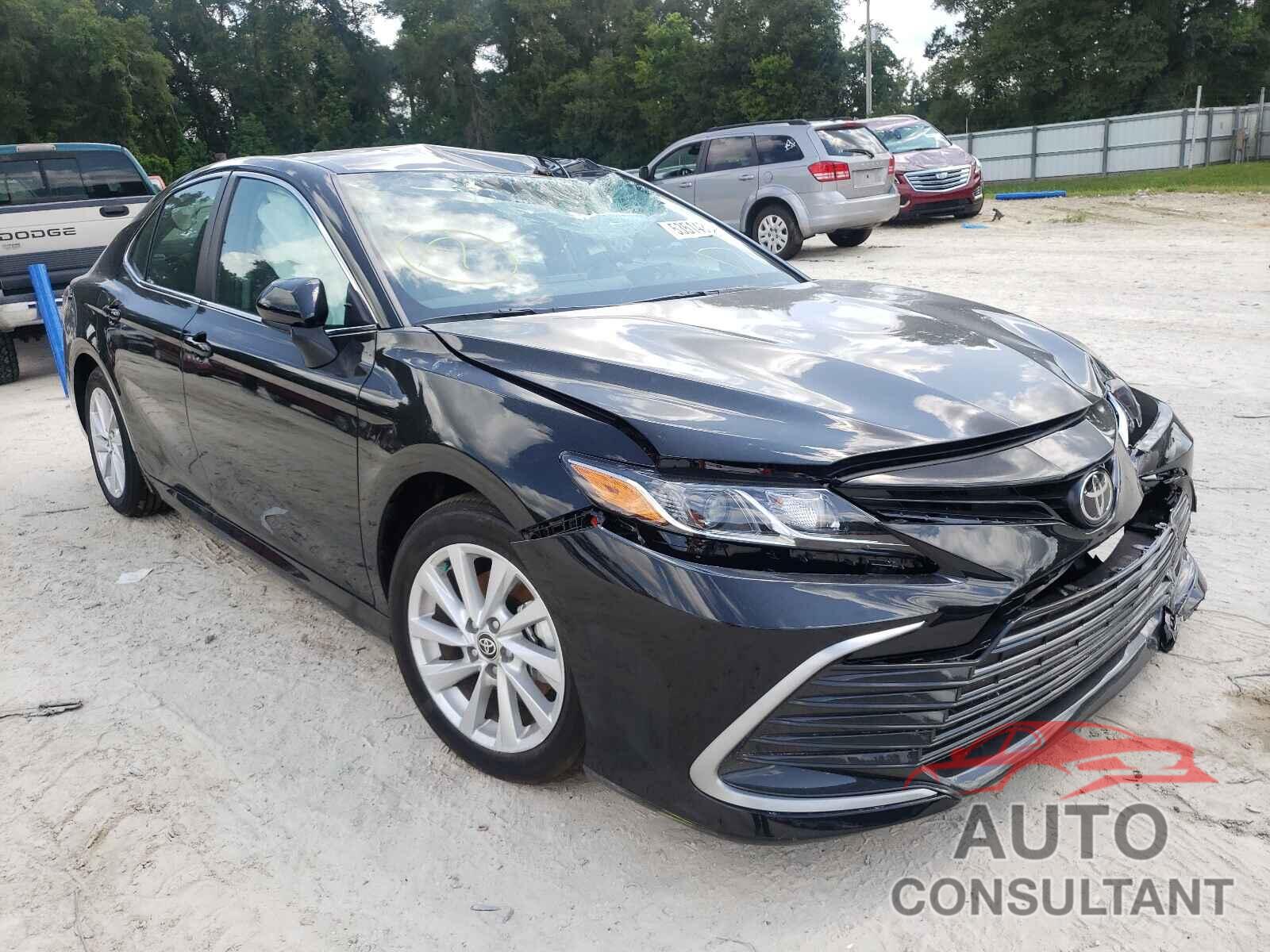 TOYOTA CAMRY 2021 - 4T1C11AK1MU588730
