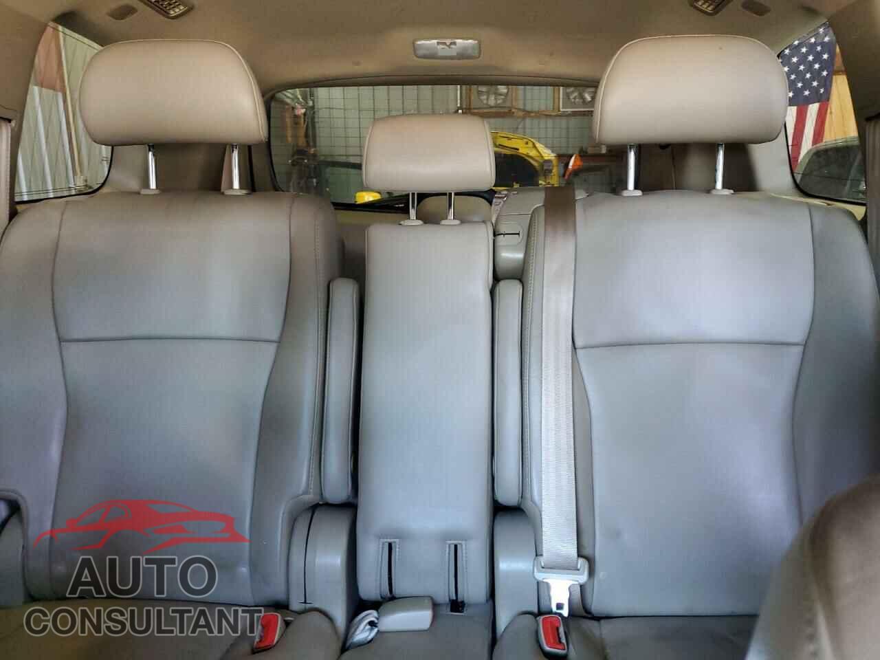 TOYOTA HIGHLANDER 2012 - 5TDBK3EH4CS155834