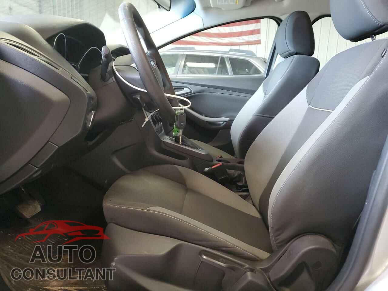 FORD FOCUS 2014 - 1FADP3F23EL357269