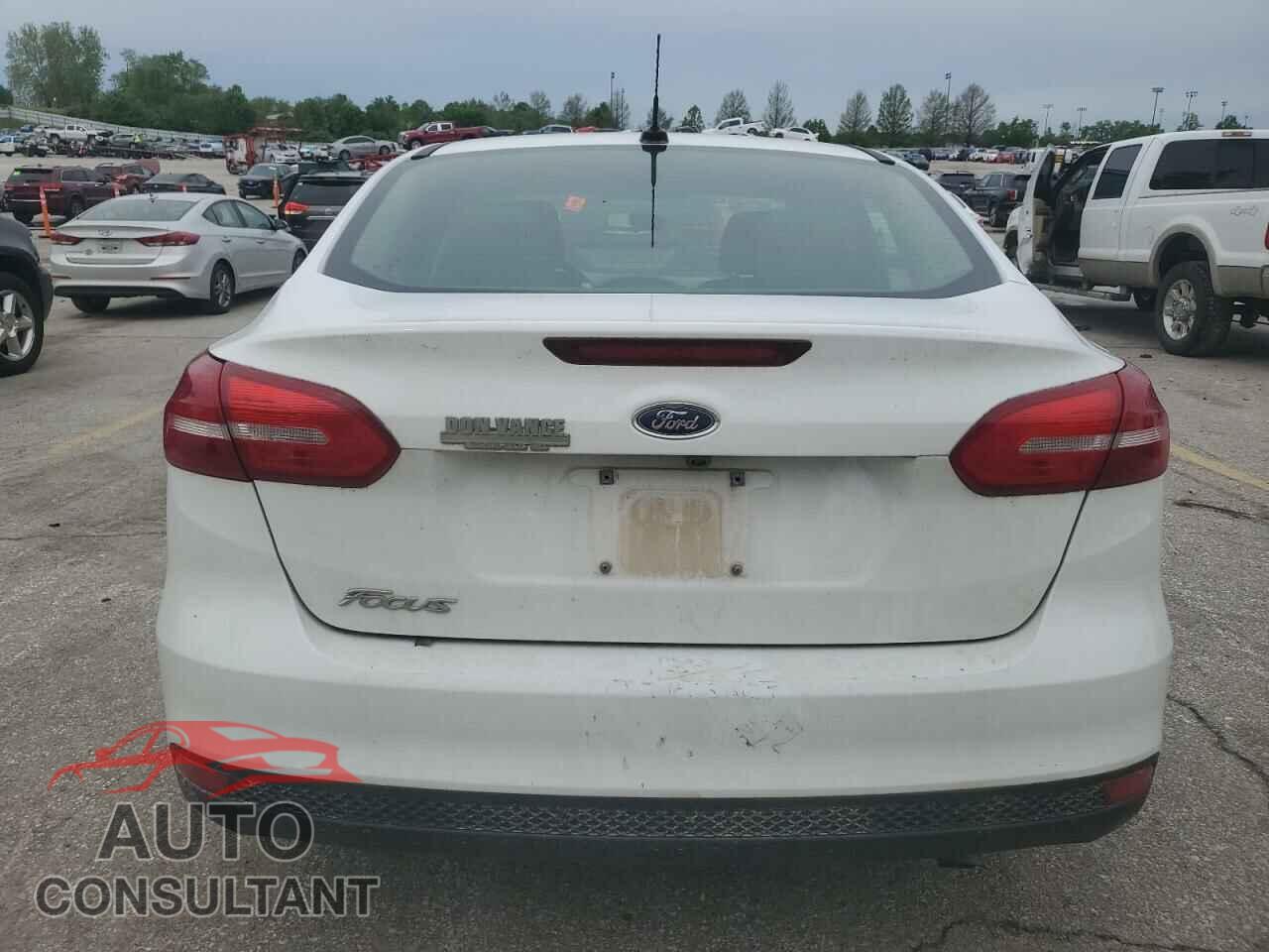 FORD FOCUS 2017 - 1FADP3E28HL270909
