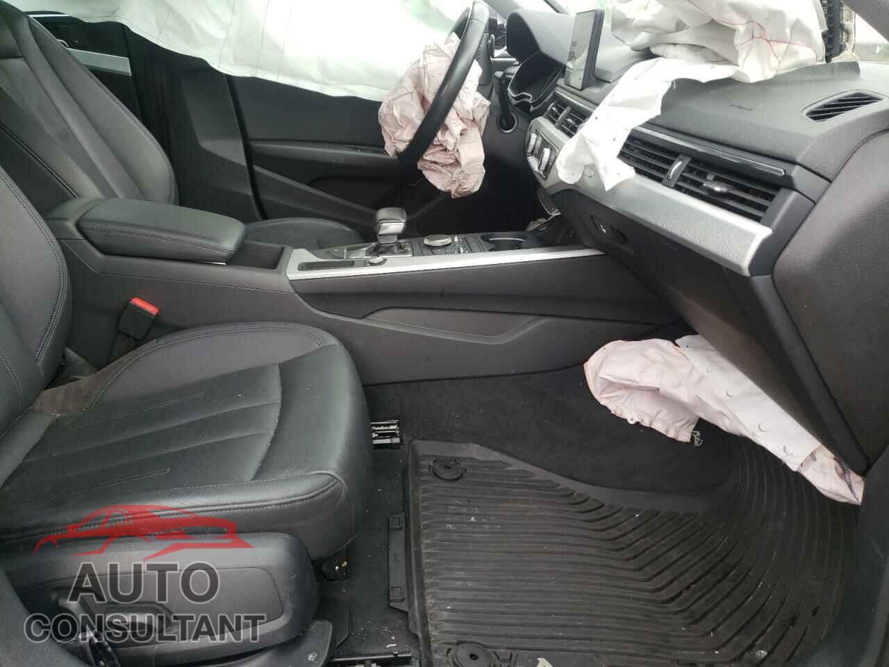 AUDI A4 2018 - WAUDNAF49JA070382
