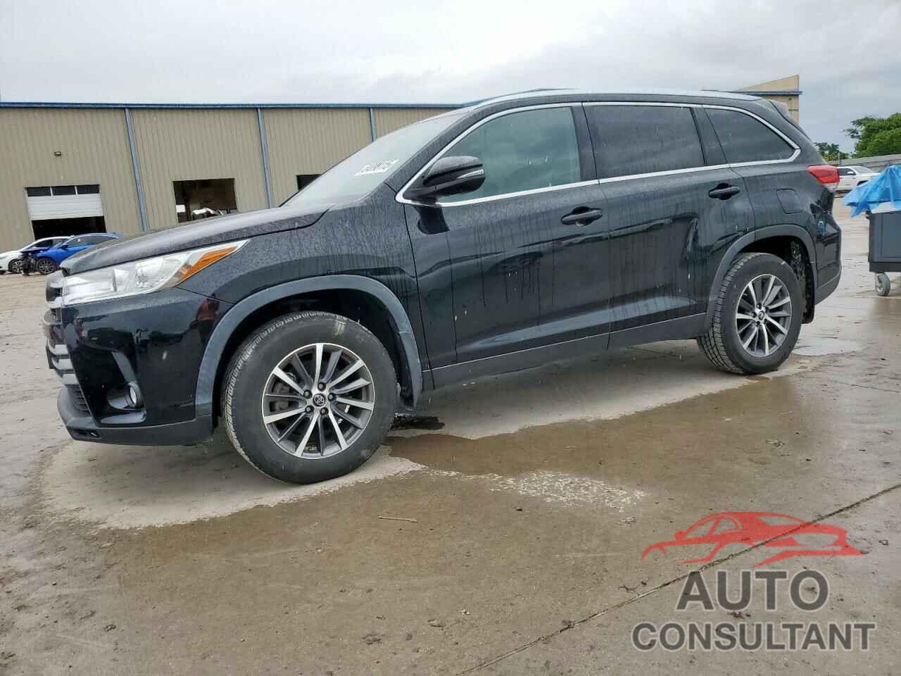 TOYOTA HIGHLANDER 2019 - 5TDJZRFH8KS727172