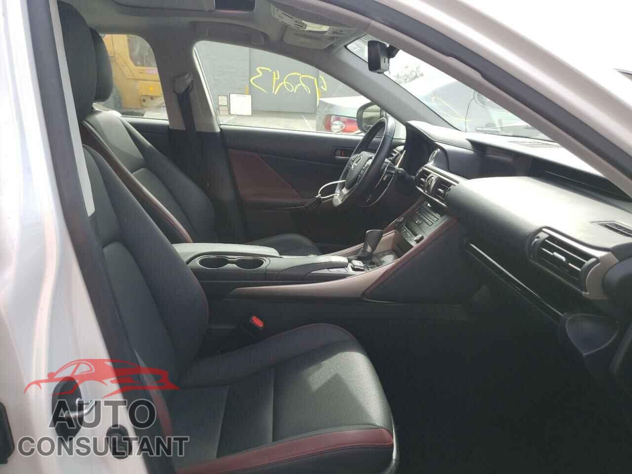 LEXUS IS 2018 - JTHBA1D2XJ5064704