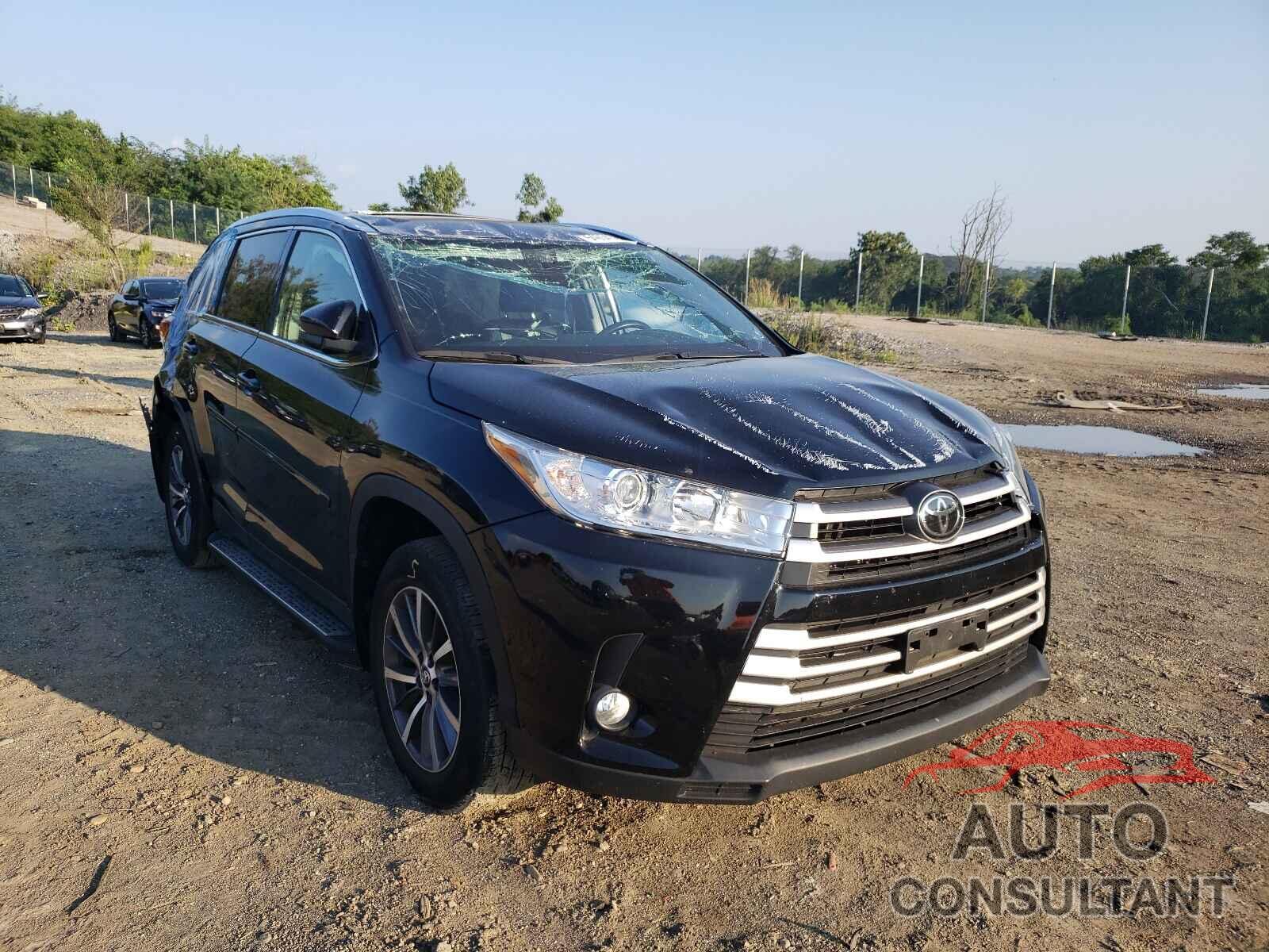 TOYOTA HIGHLANDER 2019 - 5TDJZRFH0KS572049