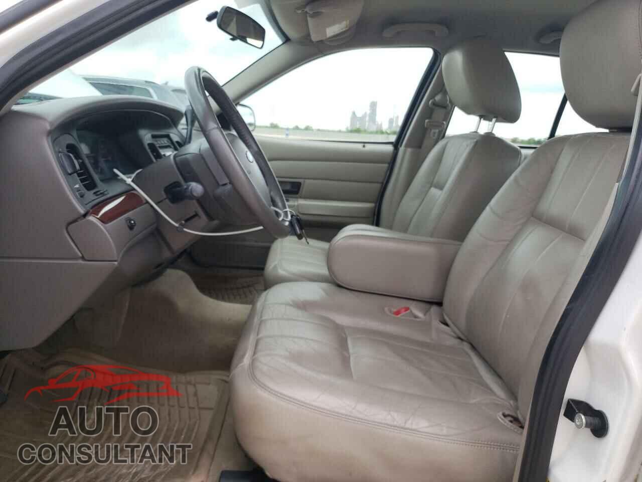 FORD CROWN VIC 2011 - 2FABP7EV8BX170859
