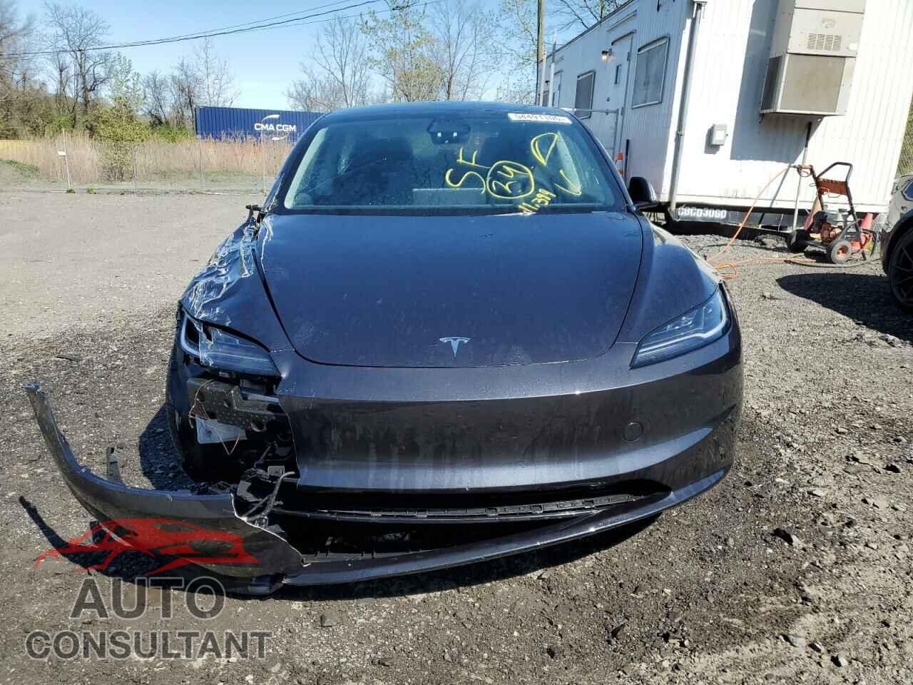 TESLA MODEL 3 2024 - 5YJ3E1EA5RF771297